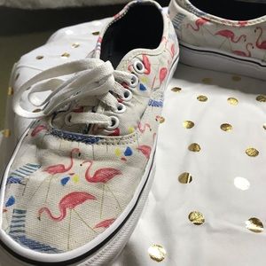 Low tops vans . Flamingo beach. Women’s 10